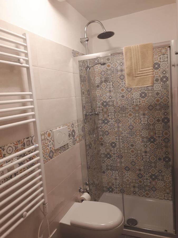 Le Camere Di Sabrina Con Bagno In Camera サルツァーナ エクステリア 写真